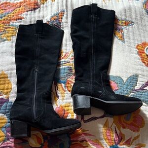 White Mountain Black Heeled Boots